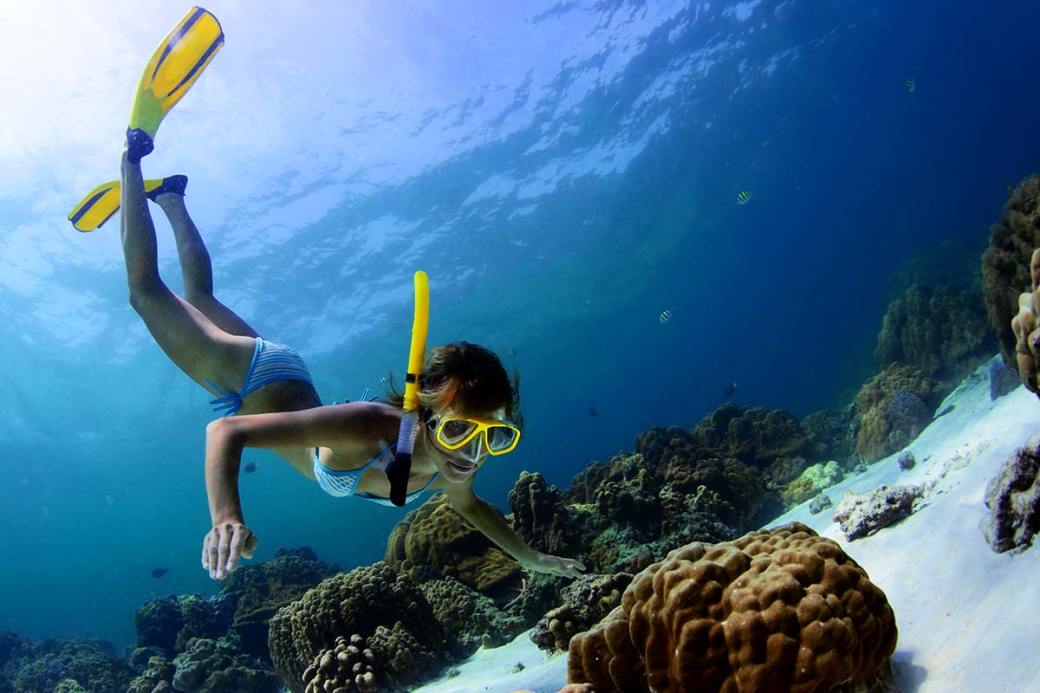 snorkeling-in-the-clear-waters-of-the-maldives1